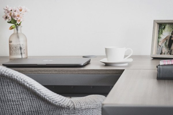 �ù���λ���Ͷ��߽��ɷ��յ�Ѻ��Ϸ��� ������ȡԱ�����ձ�֤��,�Ϸ���