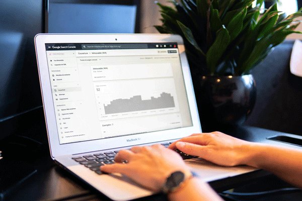 �Ա���ô�ر����꽻�� ǧţ������ôע��