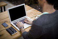 ���ֵ�����ô��,���ֽ���С����פ�������?��ҵ��Ϣ��ô�ύ?