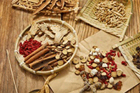 �Ա��в���Ӱ�����Ȩ����