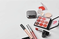 ���¸����п��Թ���ʵ����Ʒ���ǣ�