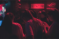 ����Ӧ��ÿ����Ȼ���ȿ�ʼ�󼸸��������ھ��ϼ����Ա�֧���Ľ�����Ӧ�����۷�Ʊ?